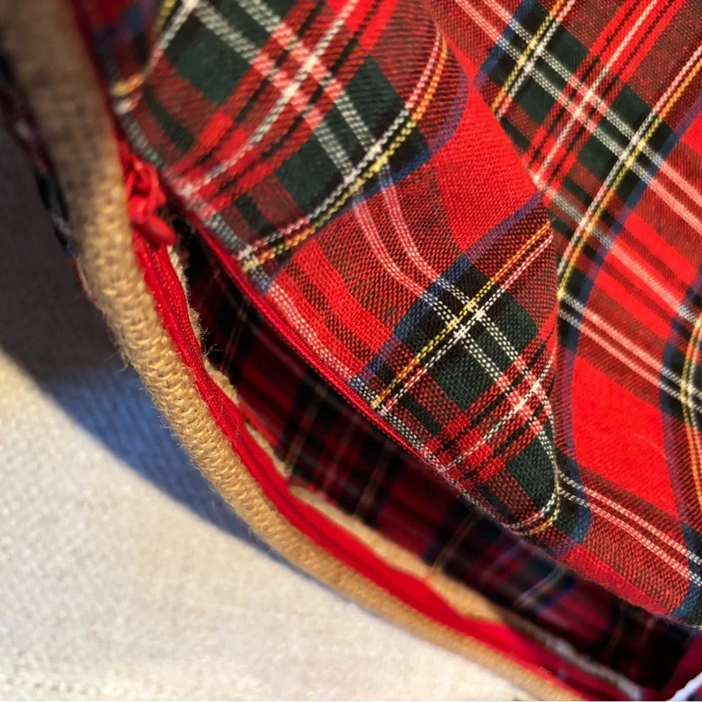 Tartan Plaid Christmas Pillow cover with Textured Burlap Wreath
